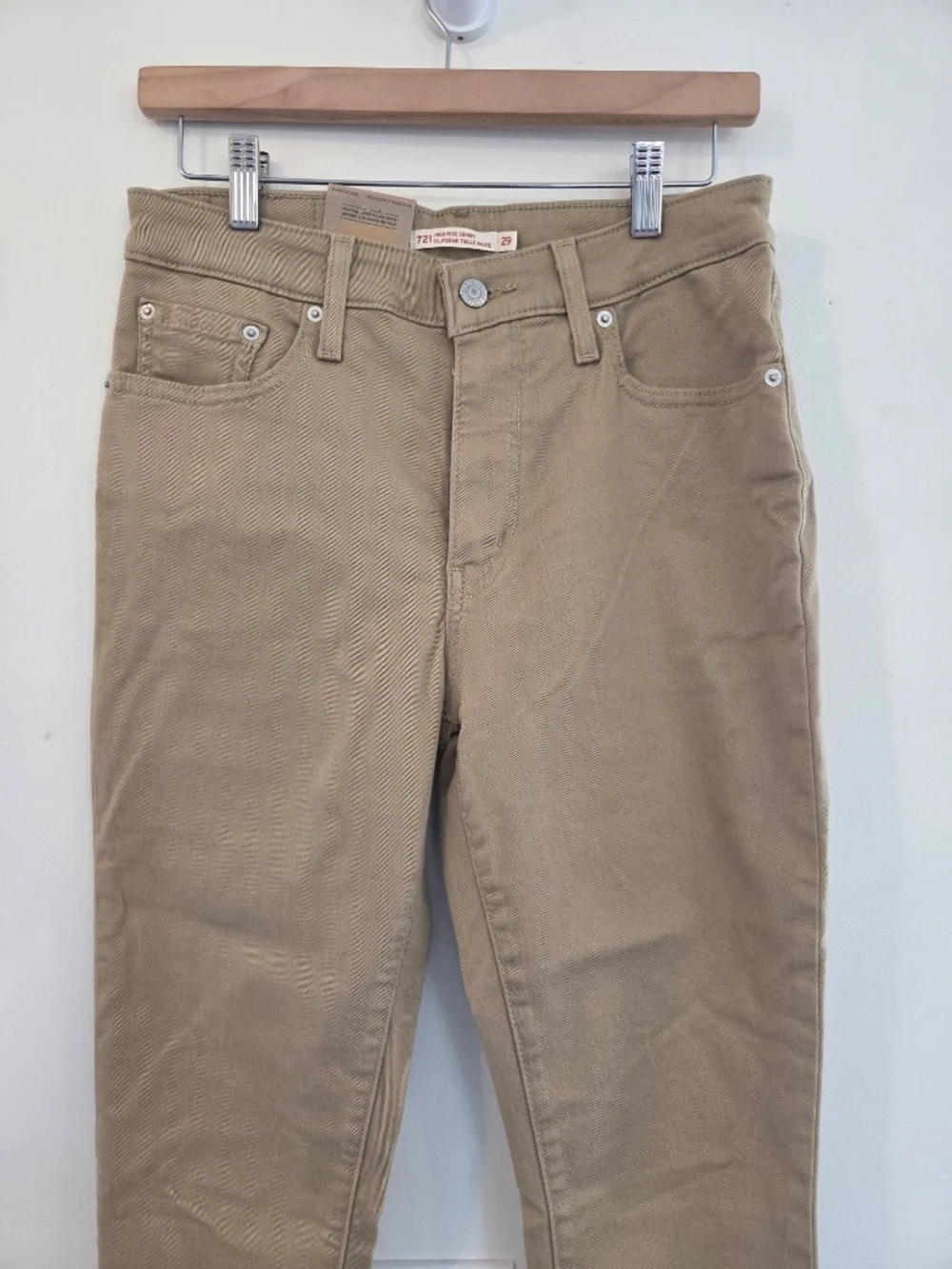 NWT Levi's beige denim/jeans/pants 29/28 women's 721 High Rise Skinny classic - Picture 2 of 9